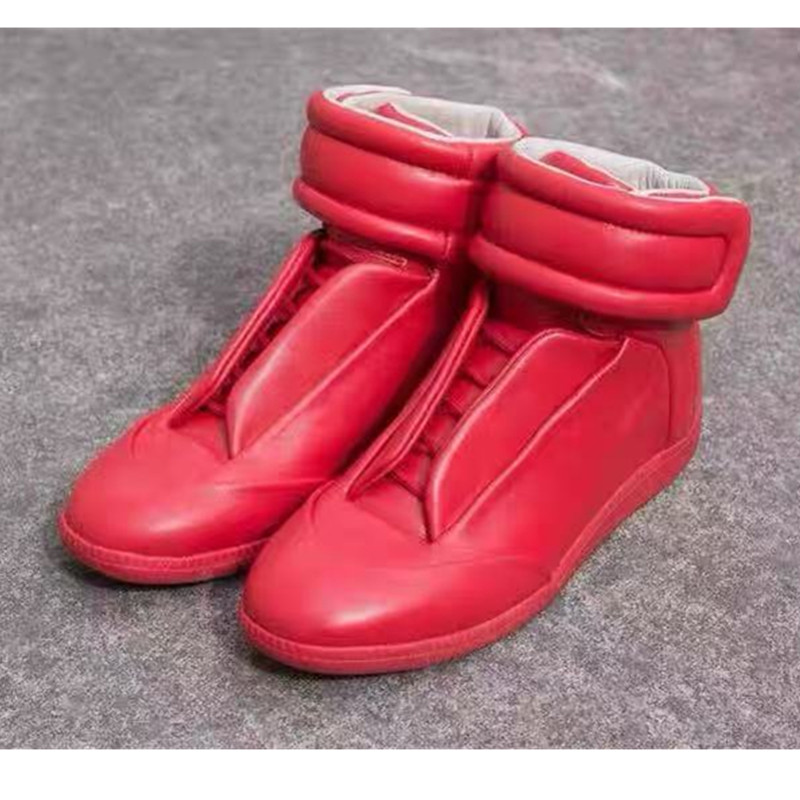 Women Futuristic Slip On High  - огляд і ціна Circle Hook Set